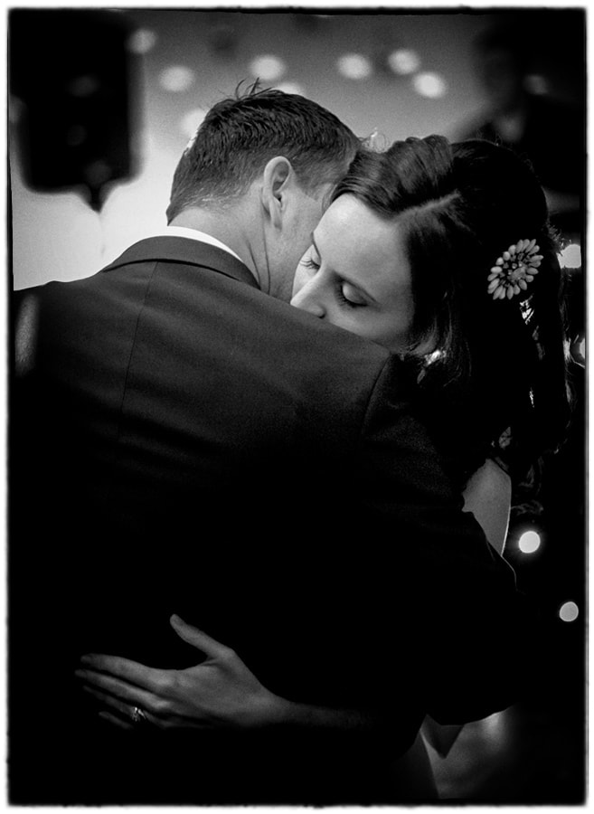 dodmoor house wedding photography. Bride and groom first dance