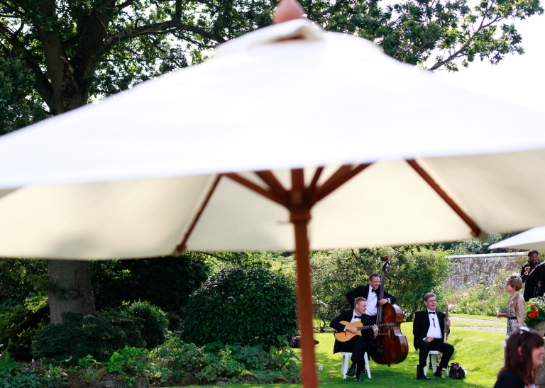 string quartet play in the garden