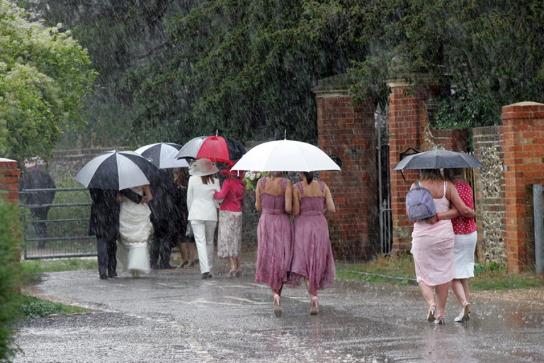 wet weather wedding photography