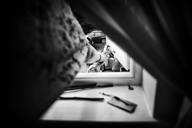 the bride's preps before the wedding