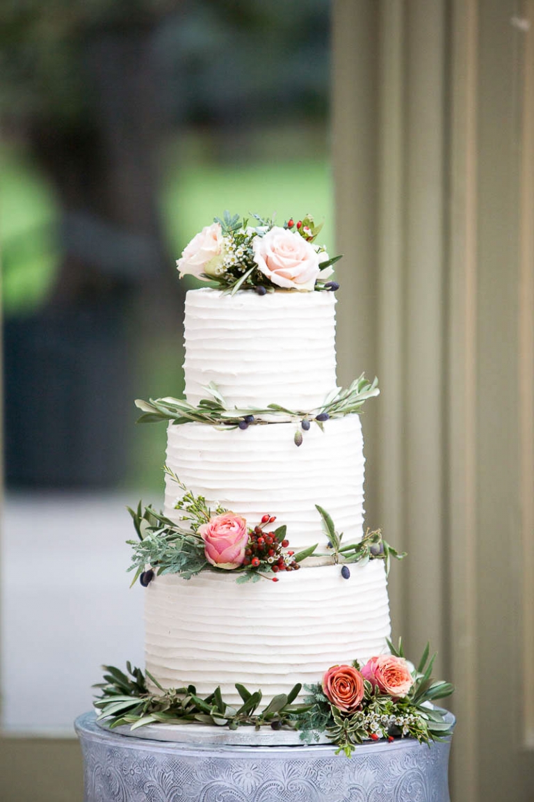 gorgeous wedding cake